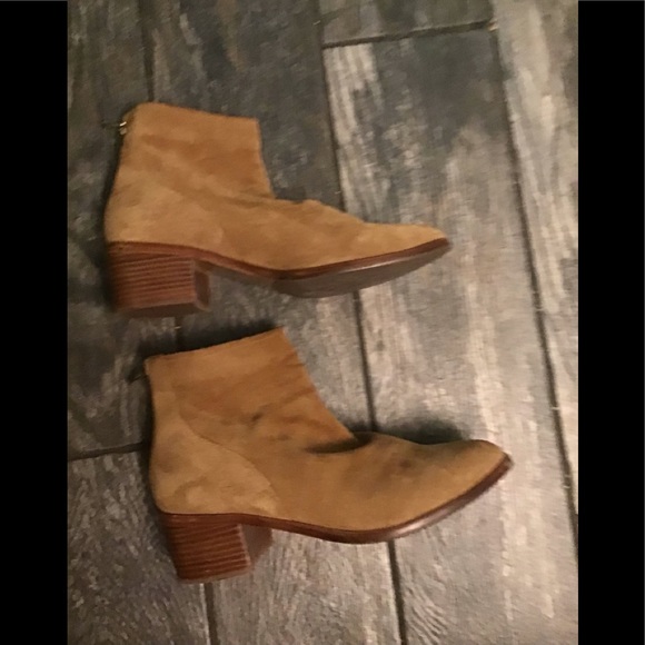 Mabaleen Booties - Picture 6 of 7